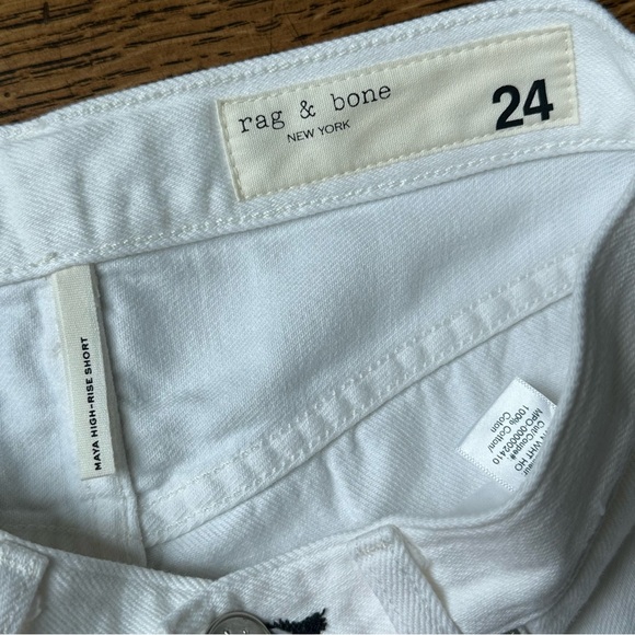 NWT rag & bone Maya White Denim Shorts Size 24 High Rise Distressed Raw Hem - Picture 6 of 15